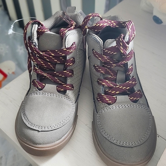 OshKosh B'gosh Other - OshKosh B'gosh Fashion Sneakers